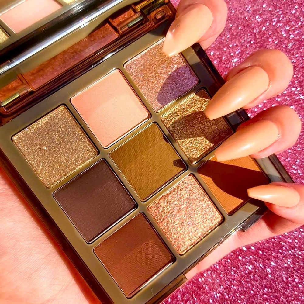 ✨ HUDA BEAUTY Haze Obsessions Eyeshadow Palette Khaki